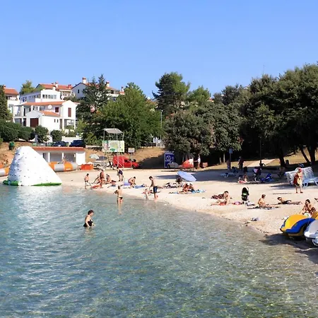 With A Parking Space - 15582 Πούλα