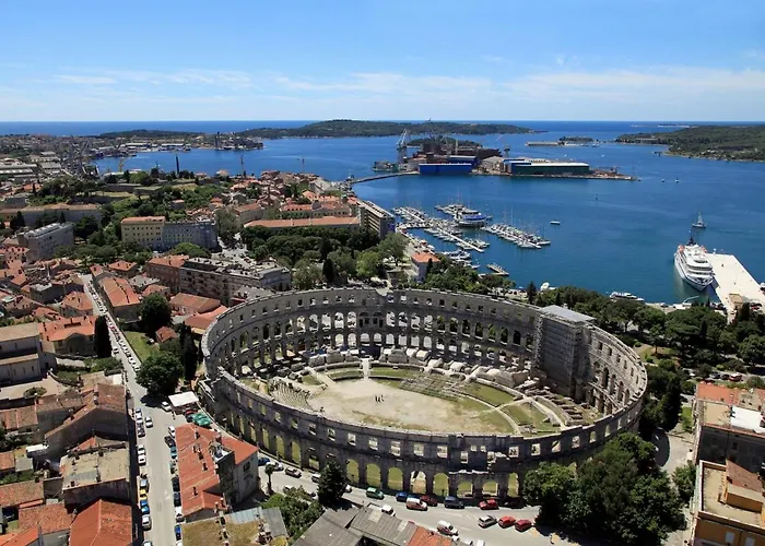 Διαμέρισμα With A Parking Space - 15582 Πούλα